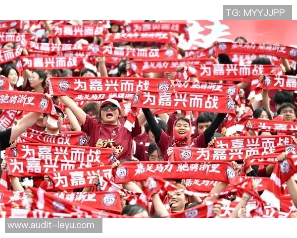 足球联赛圆满落幕各队表现精彩纷呈球迷热情不减期待新赛季